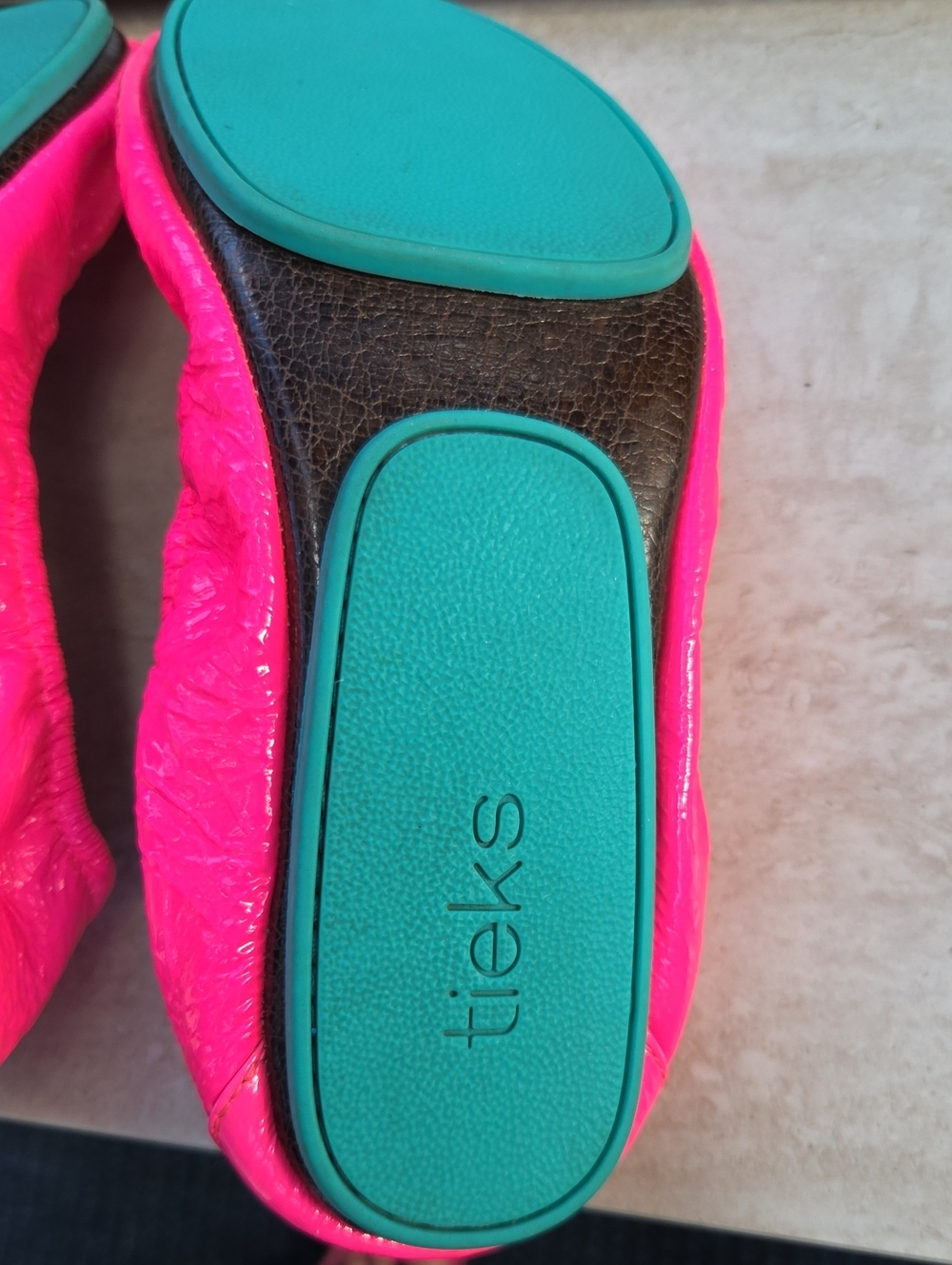 Tieks Pop Pink Ballet Flats Size 10 Offers Welcome!! - Picture 9 of 15